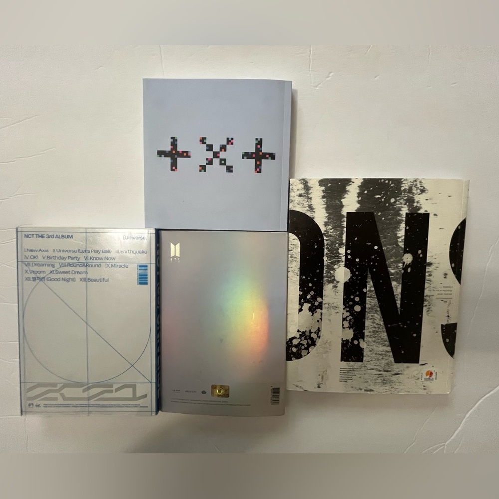 K-Pop Photo Book/CD Collection - Picture 2 of 11